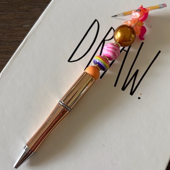 My Little Pony: Alicorn Sunny Starscout handmade beaded pen - Picture 2 of 3